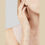 Van Cleef & Arpels Sweet Alhambra bracelet 18K yellow gold, Mother-of-pearl - Image 2